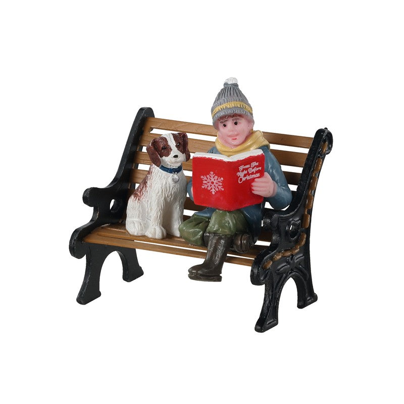MENINO NO BANCO C/LIVRO E CAO      4,5 x 3,7 x 4,8